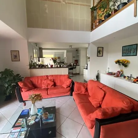 Cote Sud - Spacieuse Et Lumineuse Villa *