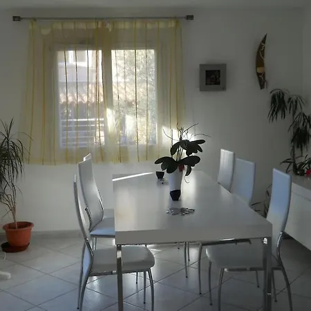Cote Sud - Spacieuse Et Lumineuse Villa